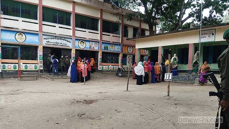প্রথম দফার ভোটে পাবনার একটি কেন্দ্র