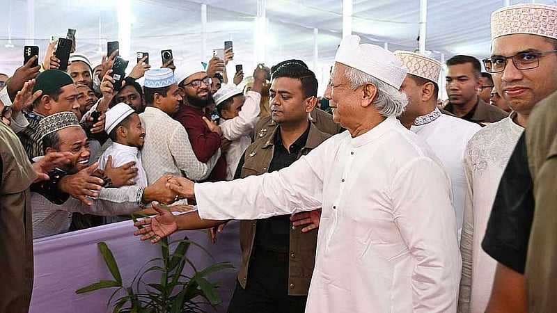 জাতীয় ঈদগাহে ঈদের জামাতে প্রধান উপদেষ্টা মুহাম্মদ ইউনূস। ছবি: পিআইডি