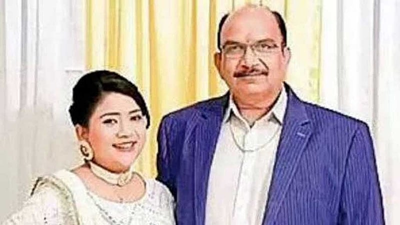 প্রদীপ প্যাটেল আর তার কন্যা উর্মি। ছবি: প্রকৃতিবাদী