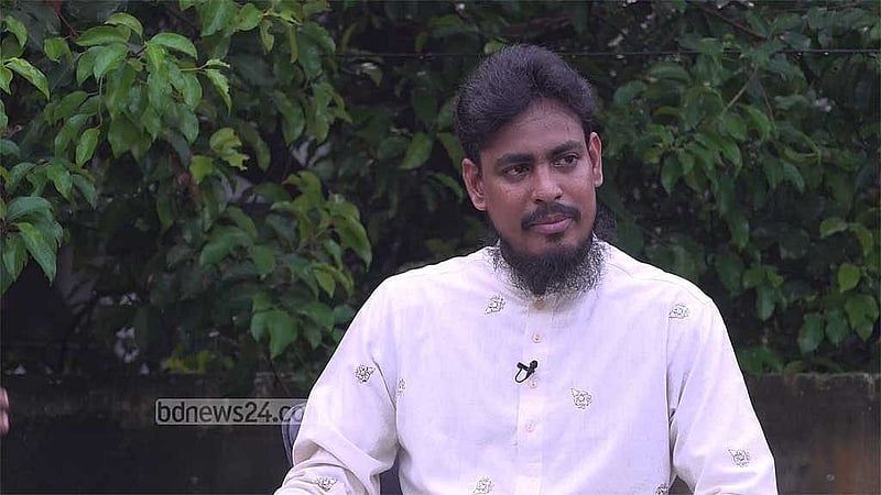 আখতার হোসেন।