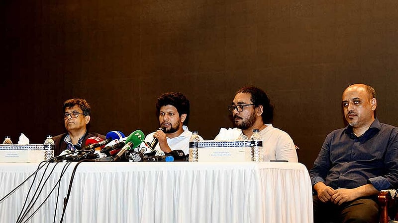 শিক্ষার্থীদের সঙ্গে মতবিনিময়ের বিষয়ে সাংবাদিকদের ব্রিফ করেন প্রধান উপদেষ্টার বিশেষ সহকারী মাহফুজ আলম।