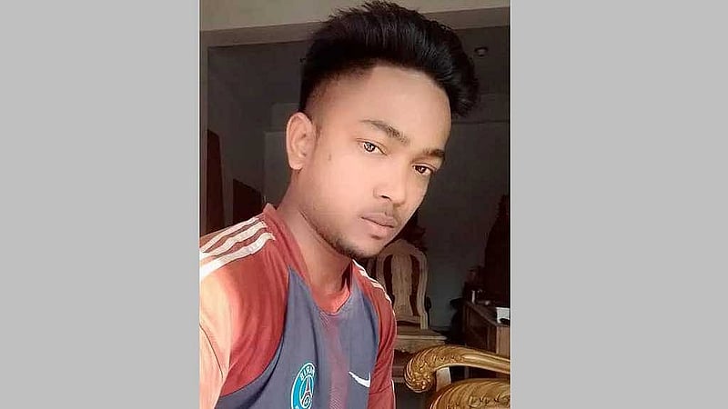 ৫০ গ্রাম হেরোইন রাখার মাদক মামলায় গ্রেপ্তারি পরোয়ানার আসামির ইসমাইল হোসেন।