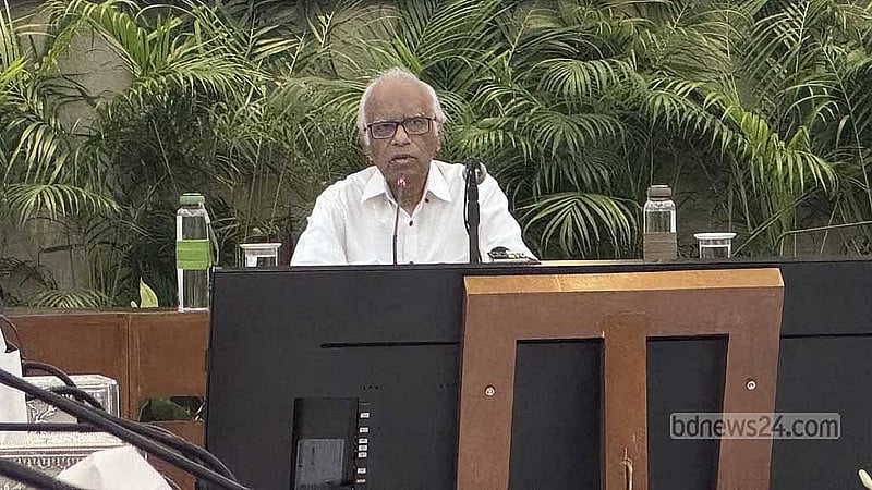 পরিকল্পনা মন্ত্রণালয়ে রোববার জাতীয় অর্থনৈতিক পরিষদের (এনইসি) সভা শেষে ব্রিফিংয়ে পরিকল্পনা উপদেষ্টা ওয়াহিদউদ্দিন মাহমুদ।