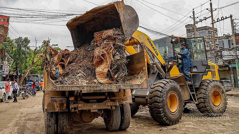 ঢাকার দুই সিটি করপোরেশন এবার ৫৪ হাজার টন বর্জ্য সরানোর প্রস্তুতি নিচ্ছে।