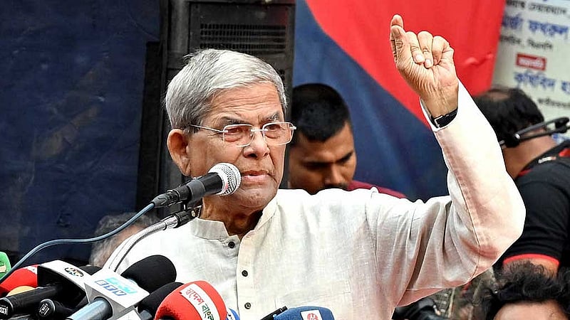 ঢাকার নয়া পল্টনে জাতীয়তাবাদী শ্রমিক দলের সমাবেশে রাখেন বিএনপি মহাসচিব মির্জা ফখরুল ইসলাম আলমগীর।