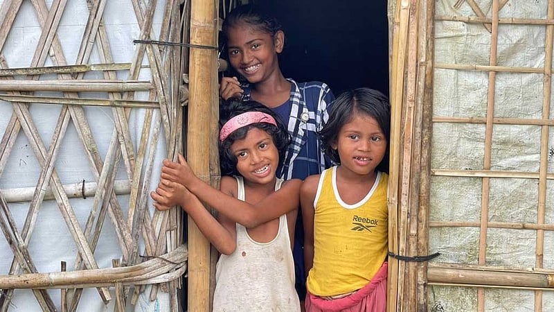 রোহিঙ্গা ক্যাম্পে প্রতি বছর জন্ম নিচ্ছে প্রায় ৩০ হাজার শিশু।