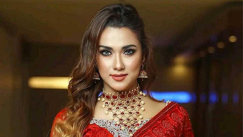 ‘ময়ূরাক্ষী’ সিনেমার নায়িকা ইয়ামিন হক ববি।