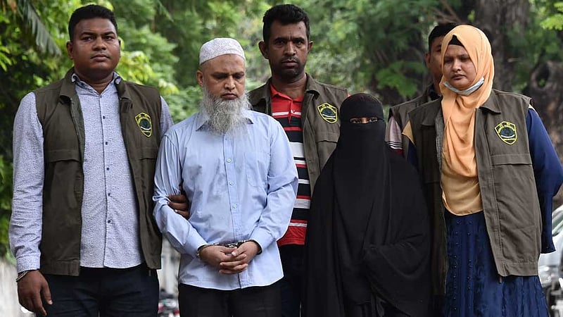 শামিন মাহফুজ ও তার স্ত্রীকে এর আগে গ্রেপ্তার করেছিল সিটিটিসি
