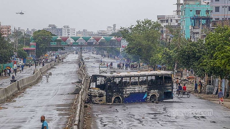 যাত্রাবাড়ীর সহিংসতা এক পর্যায়ে চিটাগং রোড হয়ে কাঁচপুর পর্যন্ত ছড়িয়ে পড়ে। পুড়িয়ে দেওয়া হয় বেশ কিছু যানবাহন।