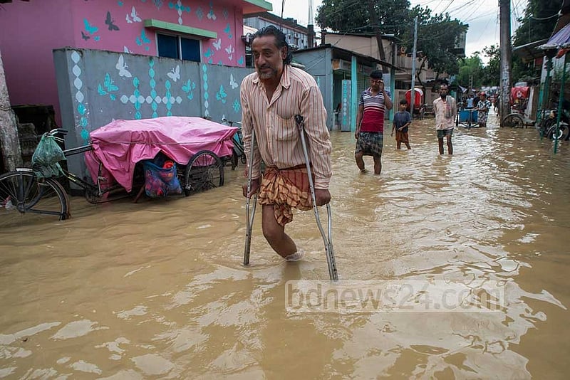 ২০২২ সালের বন্যায় চরম দুর্ভোগে পড়েন সিলেট নগরের বাসিন্দারা।