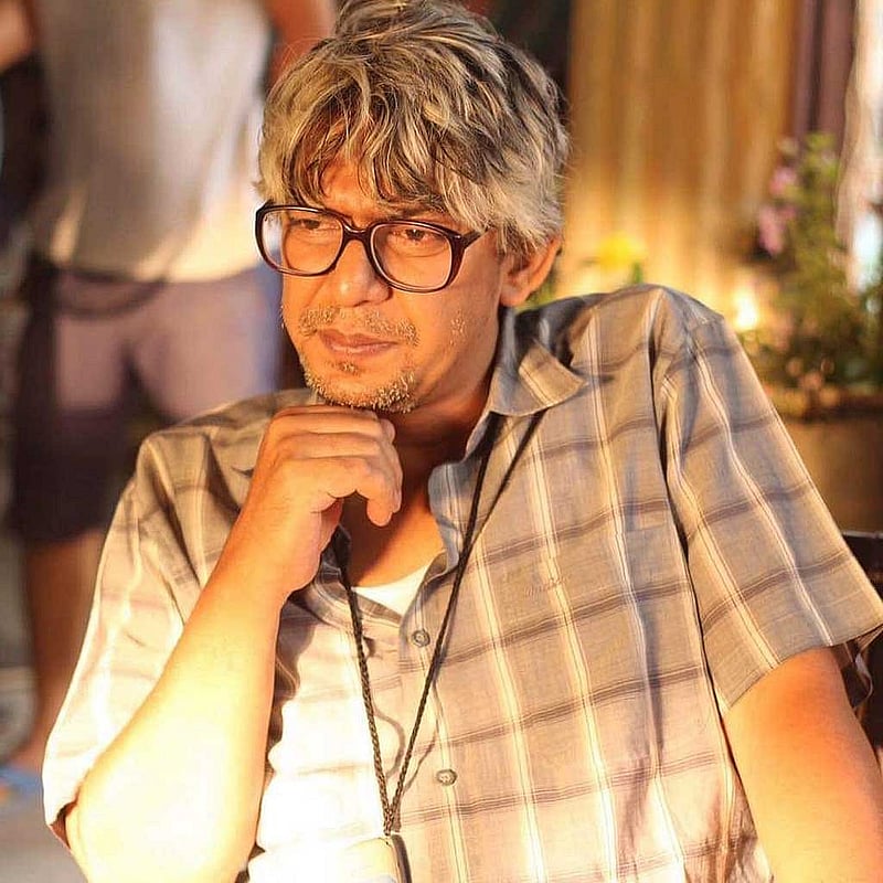'দেবী' চলচ্চিত্রের দৃশ্যে অভিনেতা চঞ্চল চৌধুরী