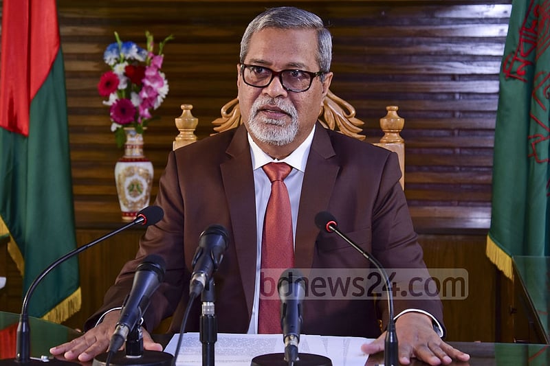 ২০১৮ সালে জাতির উদ্দেশে ভাষণ দিয়ে নির্বাচনের তফসিল ঘোষণা করেছিলেন তখনকার সিইসি কে এম নূরুল হুদা। 