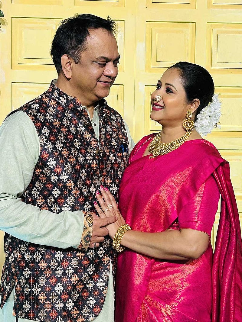 মীর সাব্বির ও ফারজানা চুমকী। ছবি: ফারজানা চুমকির ফেইসবুক থেকে। 
