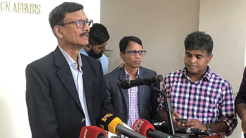 পররাষ্ট্র উপদেষ্টা তৌহিদ হোসেন মঙ্গলবার পররাষ্ট্র মন্ত্রণালয়ে সাংবাদিকদের উদ্দেশে কথা বলেন।