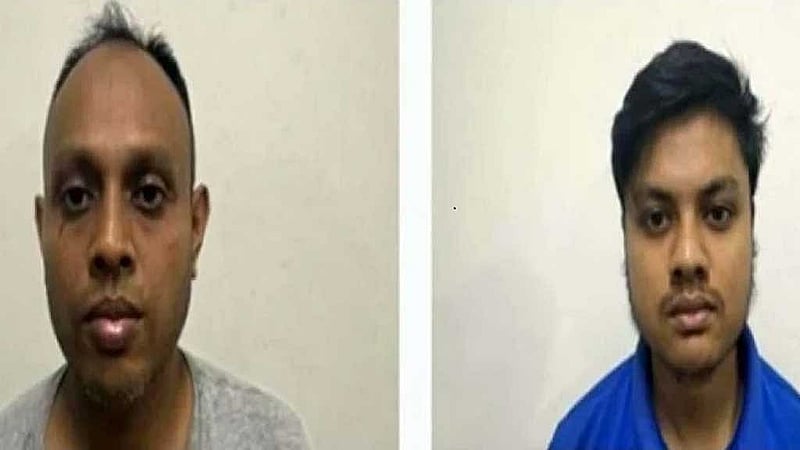 গ্রেপ্তার সাখাওয়াত হোসেন (বাঁয়ে) ও সাইম হোসেন।  