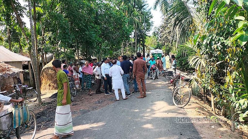 মঙ্গলবার দুপুরে কুড়িগ্রাম স্থানীয় সরকার প্রকৌশল বিভাগের নির্বাহী প্রকৌশলী মাসুদুর রহমান ঘটনাস্থল পরিদর্শন করেন। 
