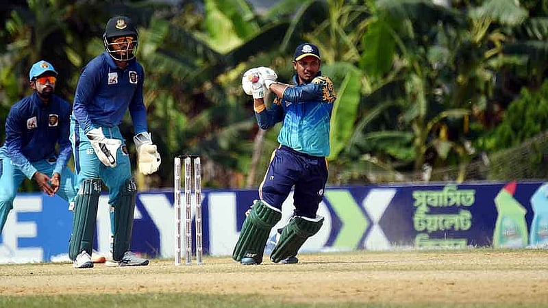 বিফলে গেল জাহিদুজ্জামান খানের ঝড়ো সেঞ্চুরি। ছবি: রিমার্ক হার্লান স্পোর্টস 