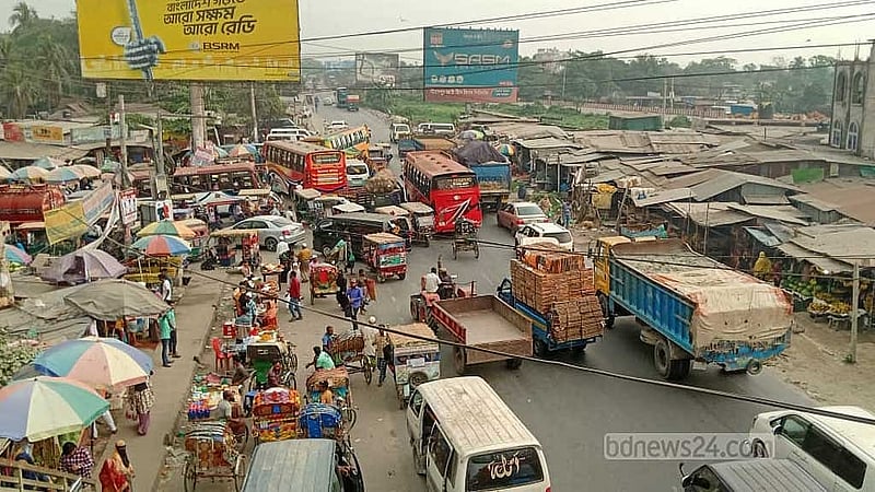 সম্প্রতি কুমিল্লার গৌরীপুর বাজার এলাকা থেকে তোলা ছবি।