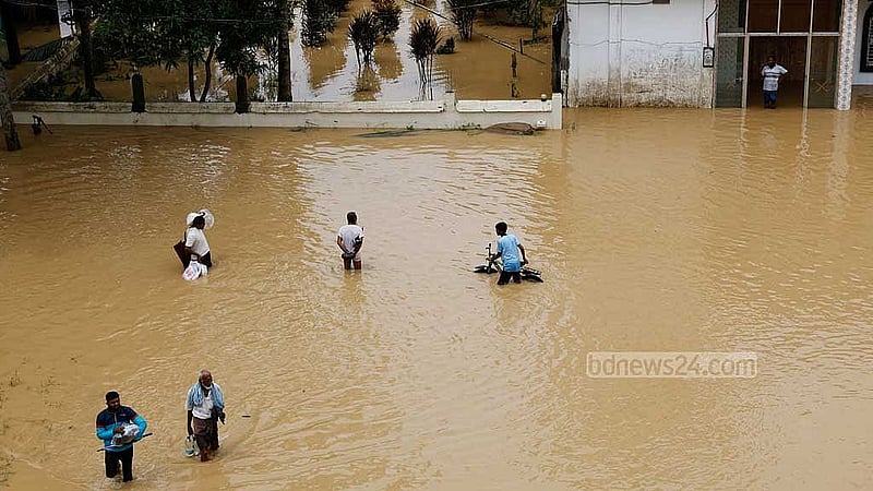 গবেষণায় দেখা গেছে আবহাওয়ার পূর্বাভাস বোঝে না ৬৯ শতাংশ মানুষ। এ কারণে দুর্যোগে ক্ষয়ক্ষতি কম। 