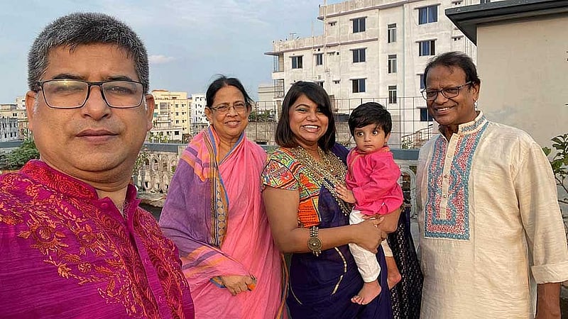 যারা সবসময় পাশে ছিল— মা, বাবা, ছেলে সূর্য আর বর জুয়েল