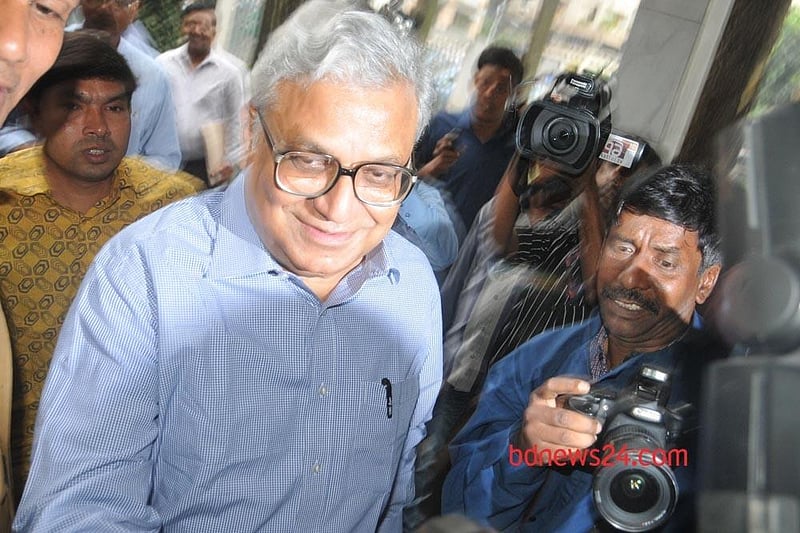 ৪ নভেম্বর ২০১২: পদ্মা সেতু প্রকল্পে ‘দুর্নীতির’ বিষয়ে জিজ্ঞাসাবাদের জন্য দুর্নীতি দমন কমিশনে যান প্রধানমন্ত্রীর অর্থনীতি বিষয়ক উপদেষ্টা মসিউর রহমান। ছবি: নাসিরুল ইসলাম