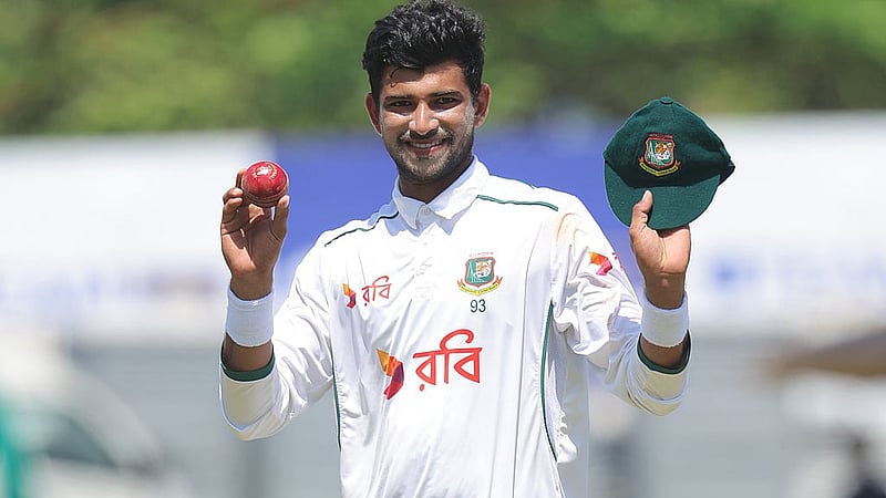 ৫ উইকেট শিকারের হাসি নাঈমের। ছবি: শ্রীলঙ্কা ক্রিকেট।
