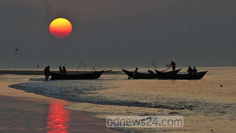 ১৫ জুলাই থেকে কুয়াকাটা সমুদ্র সৈতকে দেখা যাচ্ছে না পর্যটক।