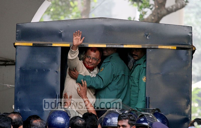 আন্তর্জাতিক অপরাধ ট্রাইব্যুনালে এ টি এম আজহারুল ইসলাম। ফাইল ছবি