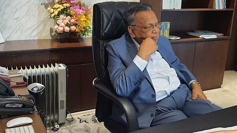 সচিবালয়ে নিজ দপ্তরে অর্থমন্ত্রী আবুল হাসান মাহমুদ আলী।
