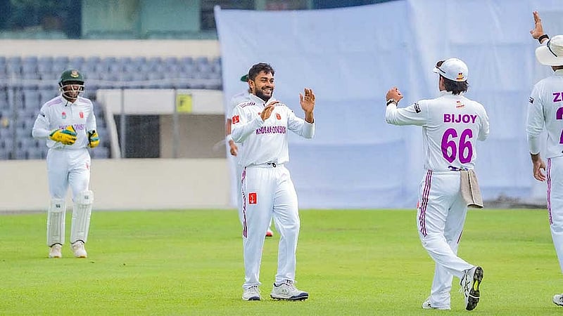 তিন উইকেট শিকার করেন মেহেদী হাসান মিরাজ। ছবি: বিসিবি।