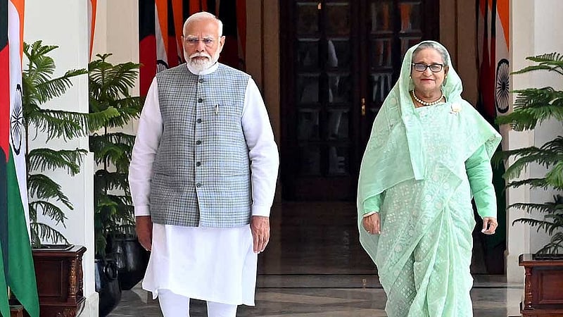 শনিবার দিল্লিতে দ্বিপক্ষীয় বৈঠকের আগে শেখ হাসিনা ও নরেন্দ্র মোদী