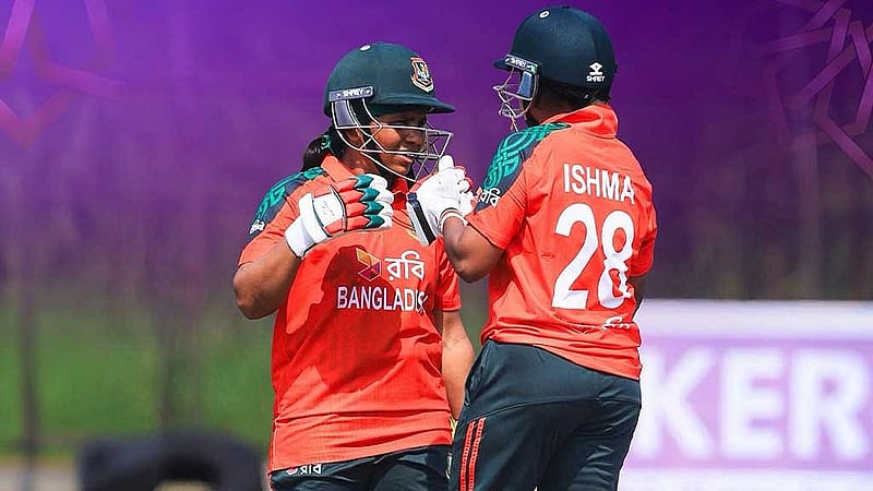 দলকে ভালো শুরু এনে দেন শামীমা ও ইশমা। ছবি: এসিসি।