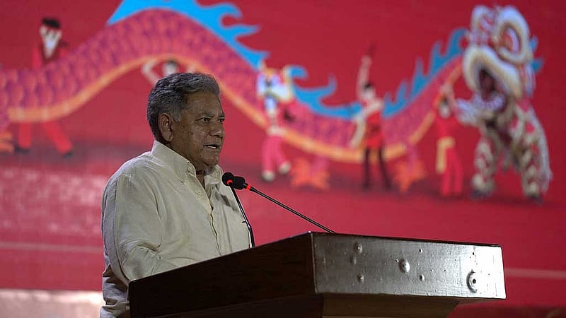 নর্থ সাউথ ইউনিভার্সিটিতে ‘২০২৪ ঢাকা-চায়না ডে’-তে কথা বলেন বস্ত্র ও পাট মন্ত্রণালয়ের উপদেষ্টা এম সাখাওয়াত হোসেন।