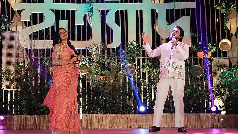 ইত্যাদির গানে জান্নাতুল সুমাইয়া হিমি ও সিয়াম আহমেদ, ছবি: ফাগুন অডিও ভিশনের সৌজন্যে।