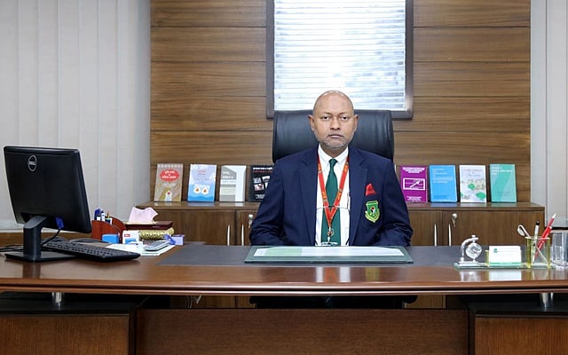 নির্বাচন পর্যবেক্ষণে বহু বছর ধরে কাজ করা নাজমুল আহসান কলিমুল্লাহ মনে করেন নতুন নির্বাচন কমিশনের জন্য সব দল ও ভোটারদেরকে নির্বাচনে আনা কঠিন হবে।