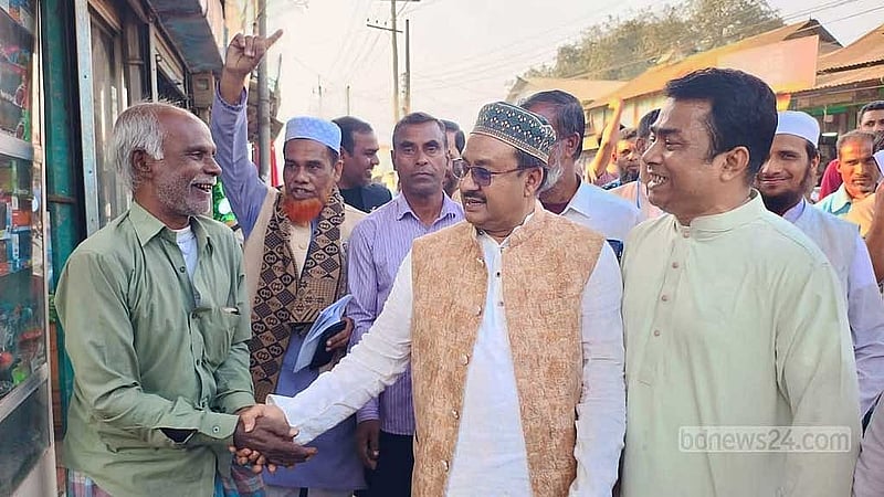 ময়মনসিংহ-১১ আসনে বিএনপির প্রার্থী ফখর উদ্দিন আহমেদ বাচ্চুর গণসংযোগ। 