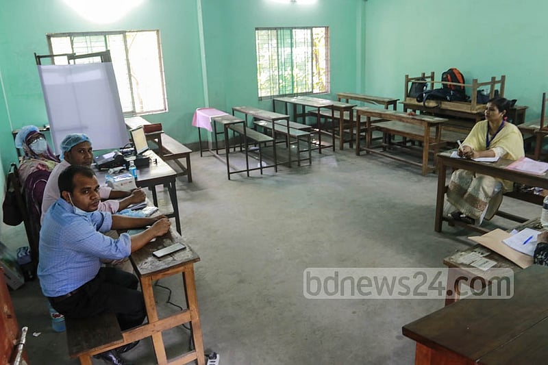 এবার ২ লাখ ৪৪ হাজার ভোটকক্ষ রাখার পরিকল্পনা রয়েছে।