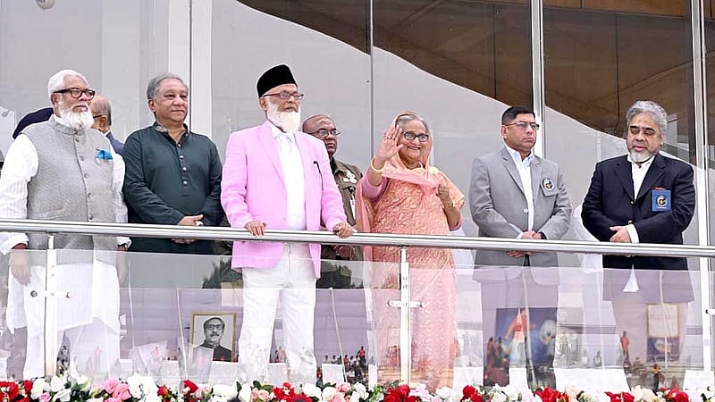 ঢাকায় বাংলাদেশ আর্মি স্টেডিয়ামে ‘শেখ হাসিনা আন্তঃব্যাংক ফুটবল টুর্নামেন্টের চূড়ান্ত খেলা উপভোগ করেন জাতির পিতার কন্যা শেখ হাসিনা।