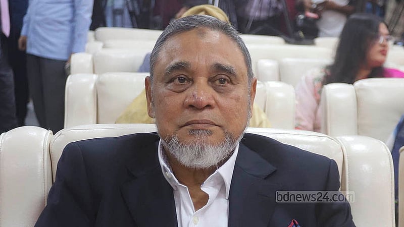 সুপ্রিম কোর্ট জাজেজ লাউঞ্জে রোববার নতুন নির্বাচন কমিশনের শপথ অনুষ্ঠানে প্রধান নির্বাচন কমিশনার এ এম এম নাসির উদ্দীন। ছবি: আব্দুল্লাহ আল মমীন