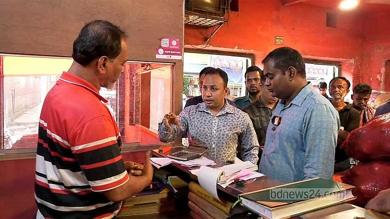 বাজার নিয়ন্ত্রণে টাস্কফোর্স সদস্যদেরকে বাজার তদারকির পাশাপাশি যৌক্তিক মূল্যে পণ্য বিক্রি নিশ্চিতে দায়িত্ব দেওয়া হয়েছে।