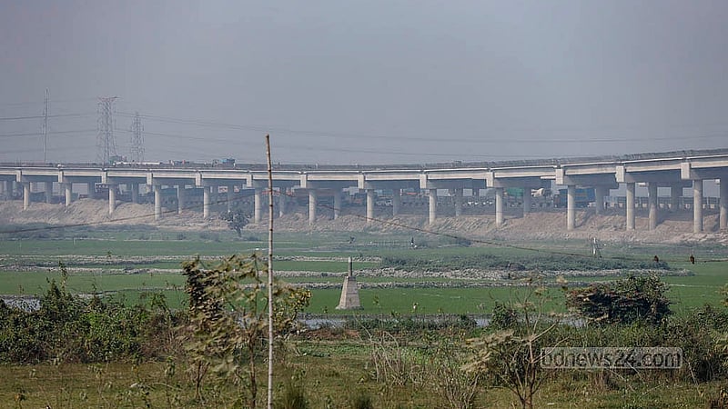 ঢাকায় শাহজালাল আন্তর্জাতিক বিমানবন্দরের সঙ্গে নবীনগর-চন্দ্রা মহাসড়কের আবদুল্লাহপুর, আশুলিয়া, বাইপাইল ও ইপিজেডকে যুক্ত করবে ঢাকা-আশুলিয়া এলিভেটেড এক্সপ্রেসওয়ে। ছবি: মাহমুদ জামান অভি