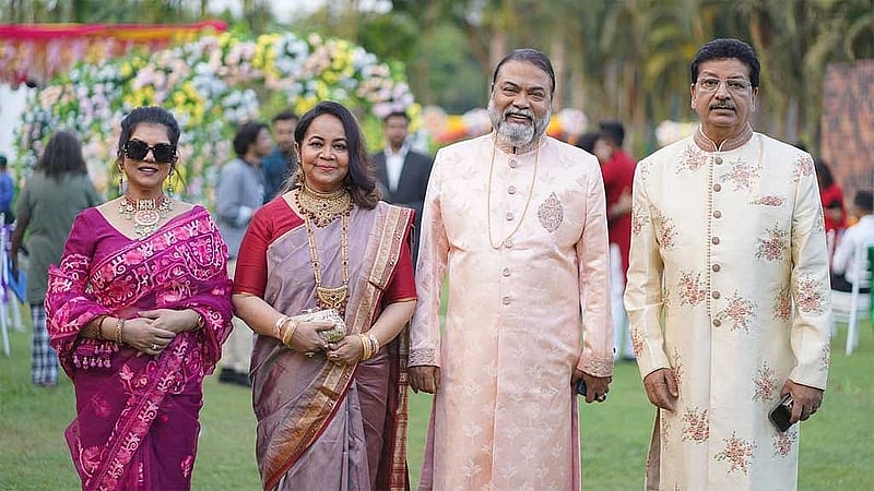 ‘থার্টি সিক্স-টোয়েন্টি ফোর-থার্টি সিক্স’ র অভিনয়শিল্পীরা