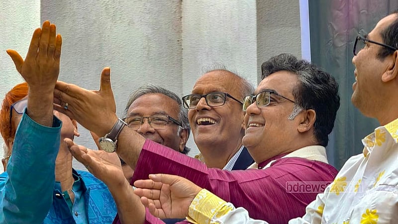 জাহাঙ্গীরনগর বিশ্ববিদ্যালয়ে শুক্রবার ১৫তম প্রজাপতি মেলা উদ্বোধন করেন উপাচার্য অধ্যাপক মোহাম্মদ কামরুল আহসান। ছবি: আরিফুর রহমান