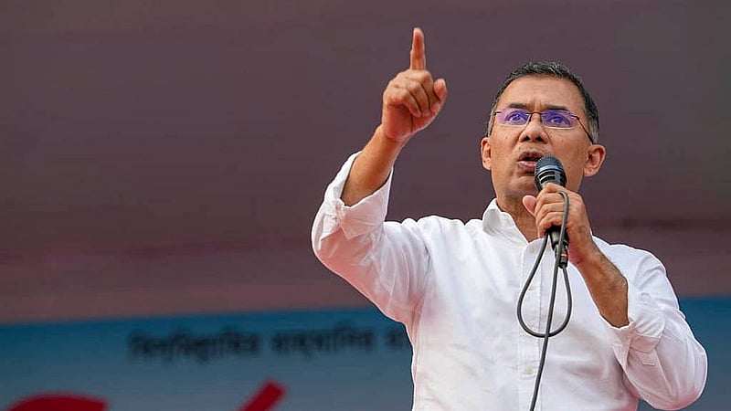 রাজশাহী নগরীর মাদ্রসা মাঠে বৃহস্পতিবার দুপুরে নির্বাচনি জনসভায় বিএনপির চেয়ারম্যান তারেক রহমান