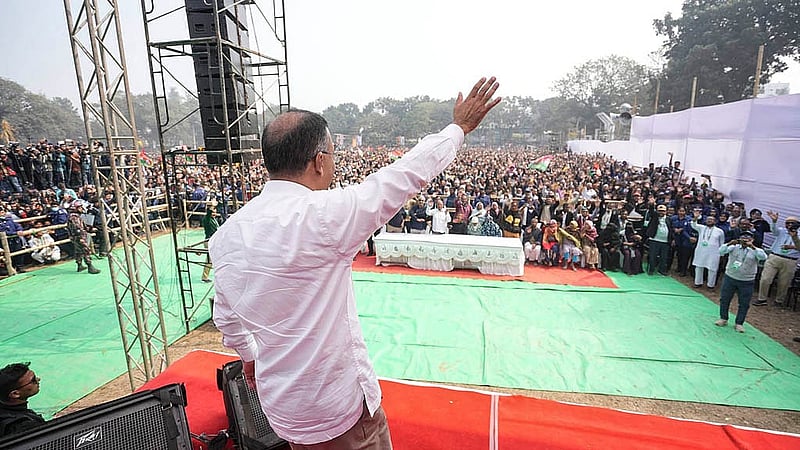 ঠাকুরগাঁওয়ে সরকারি বালক উচ্চবিদ্যালয় মাঠে শনিবার নির্বাচনি জনসভায় বিএনপির চেয়ারম্যান তারেক রহমান