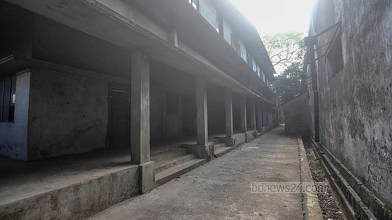 ঢাকার দক্ষিণ কেরানীগঞ্জের ওরিয়েন্ট টেক্সটাইল মিলসের অফিস ভবন। ছবি: আব্দুল্লাহ আল মমীন