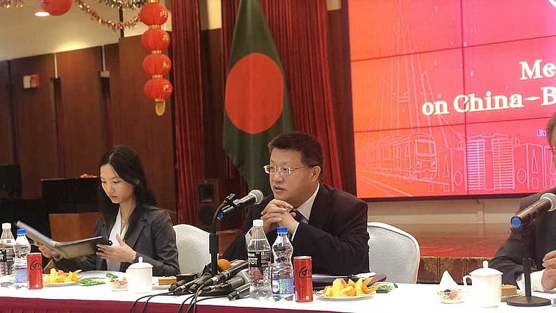 সংবাদ সম্মেলনে চীনা রাষ্ট্রদূত ইয়াও ওয়েন।