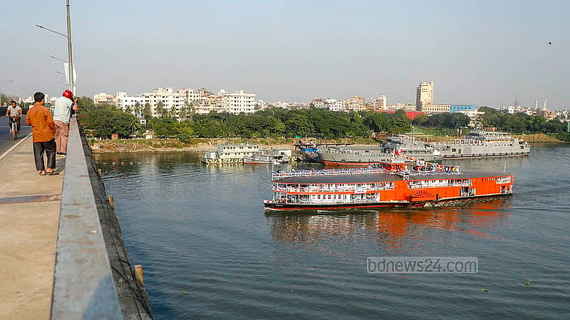 শতবর্ষী স্টিমার পিএস মাহসুদের ঐতিহ্য নতুন প্রজন্মের কাছে তুলে ধরতে সেটিকে অভ্যন্তরীণ নৌরুটে পর্যটন সার্ভিসে যুক্ত করেছে সরকার। ছবি: আব্দুল্লাহ আল মমীন