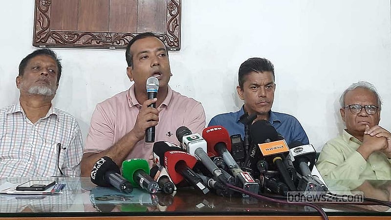 কথা বলছেন ছাত্রদল সভাপতি রাকিবুল ইসলাম রাকিব