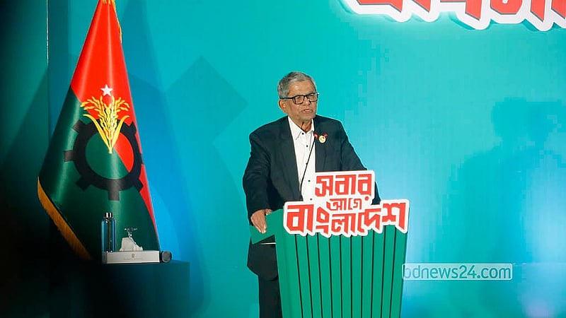 ঢাকার হোটেল সোনারগাঁওয়ে শুক্রবার বিএনপির নির্বাচনি ইশতেহার অনুষ্ঠানের সভাপতিত্ব করেন দলের মহাসচিব মির্জা ফখরুল ইসলাম আলমগীর। ছবি: আব্দুল্লাহ আল মমীন